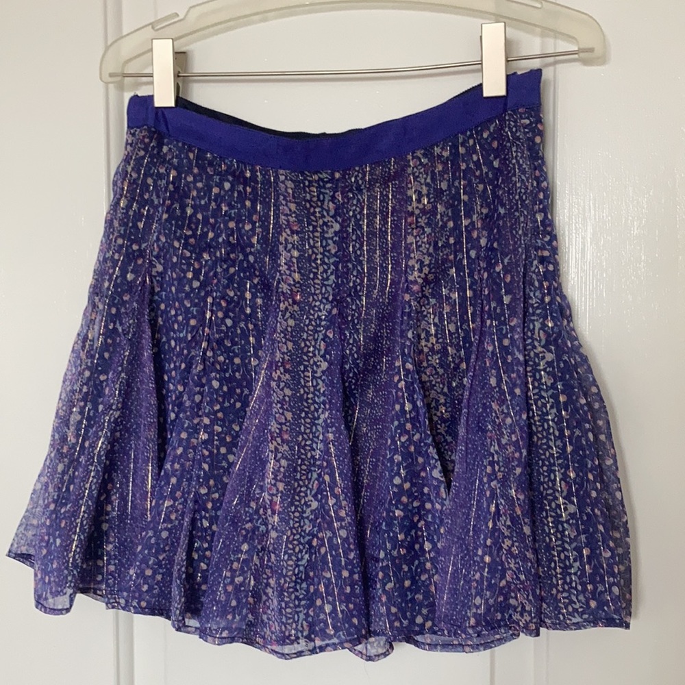 Darling purple mini skirt with gold thread and floral detail - Picture 7 of 7